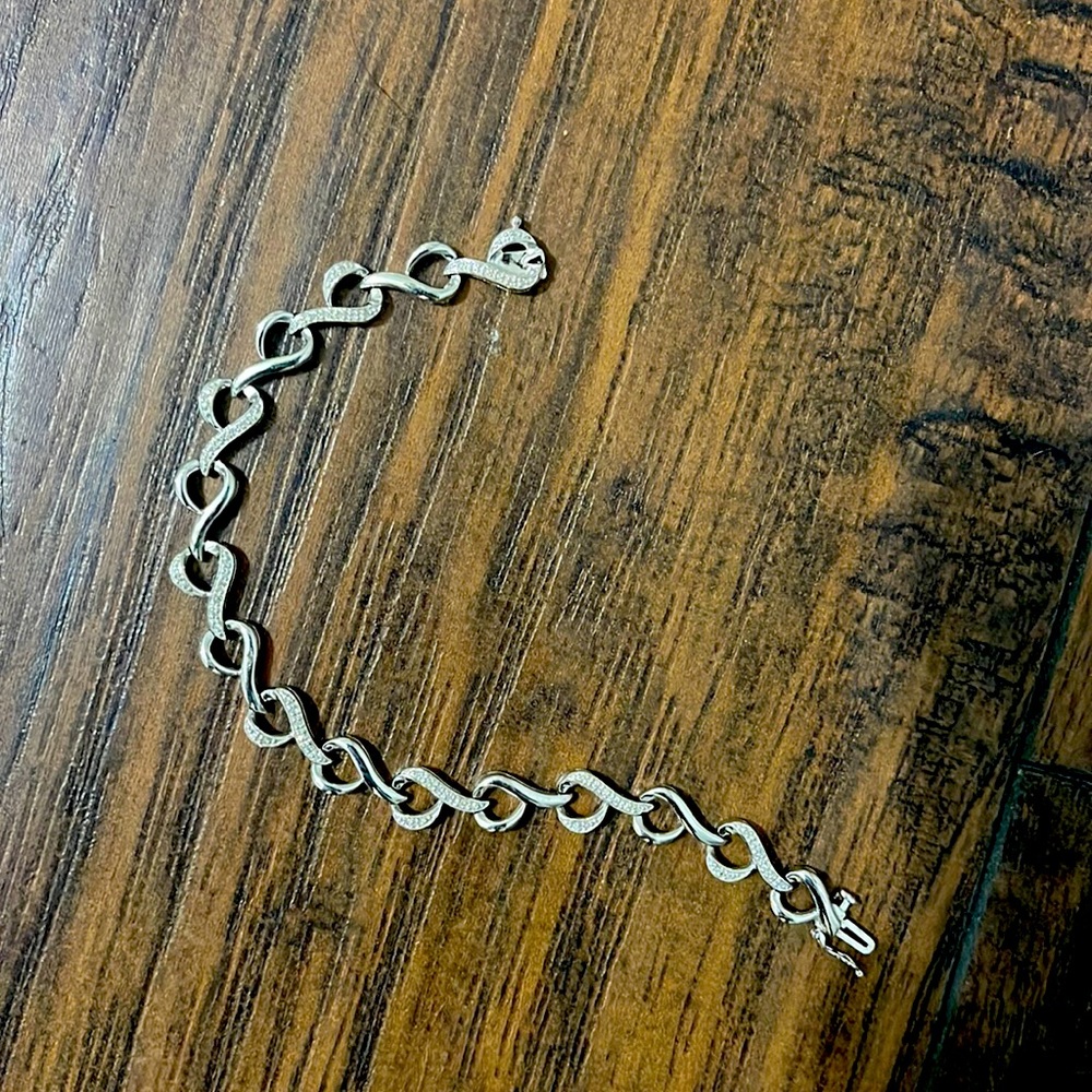 Silver diamond chip bracelet